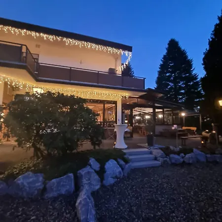 Waldhotel Am Turm 3*